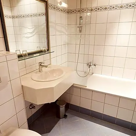 Brueckenwirt Hotel